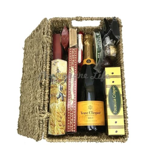 baby hamper with champagne